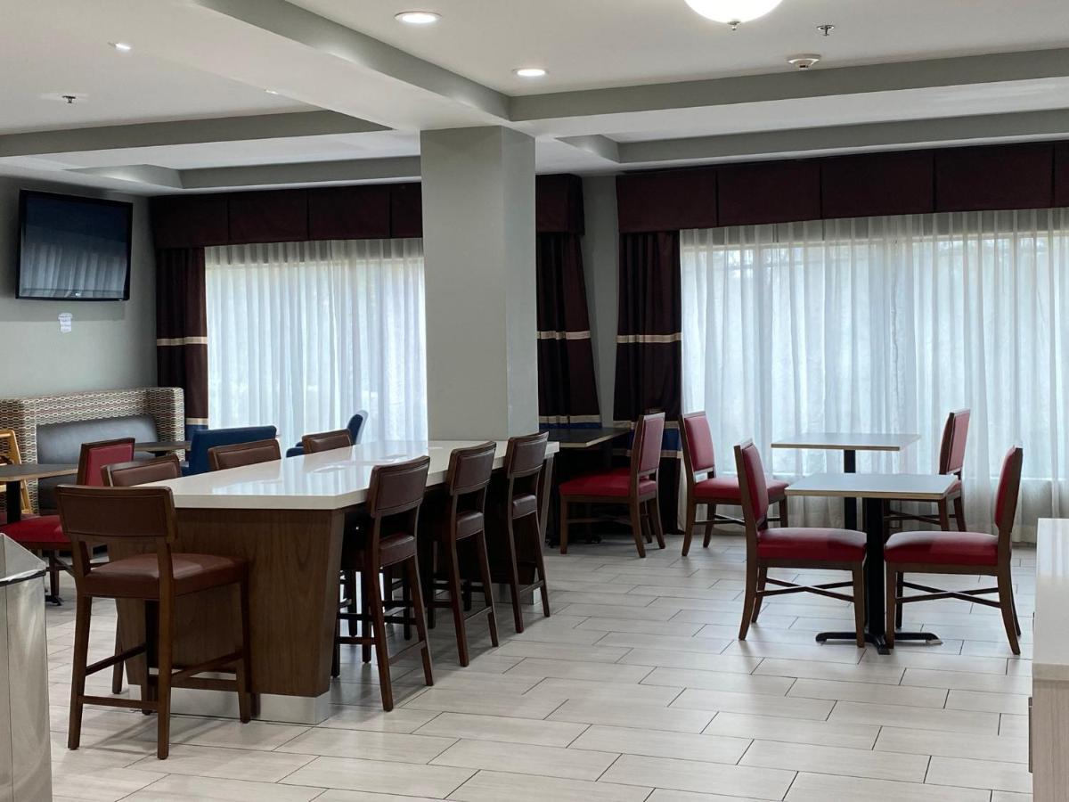 Holiday Inn Express Hotel & Suites Hope Mills-Fayetteville Airport By Ihg Extérieur photo