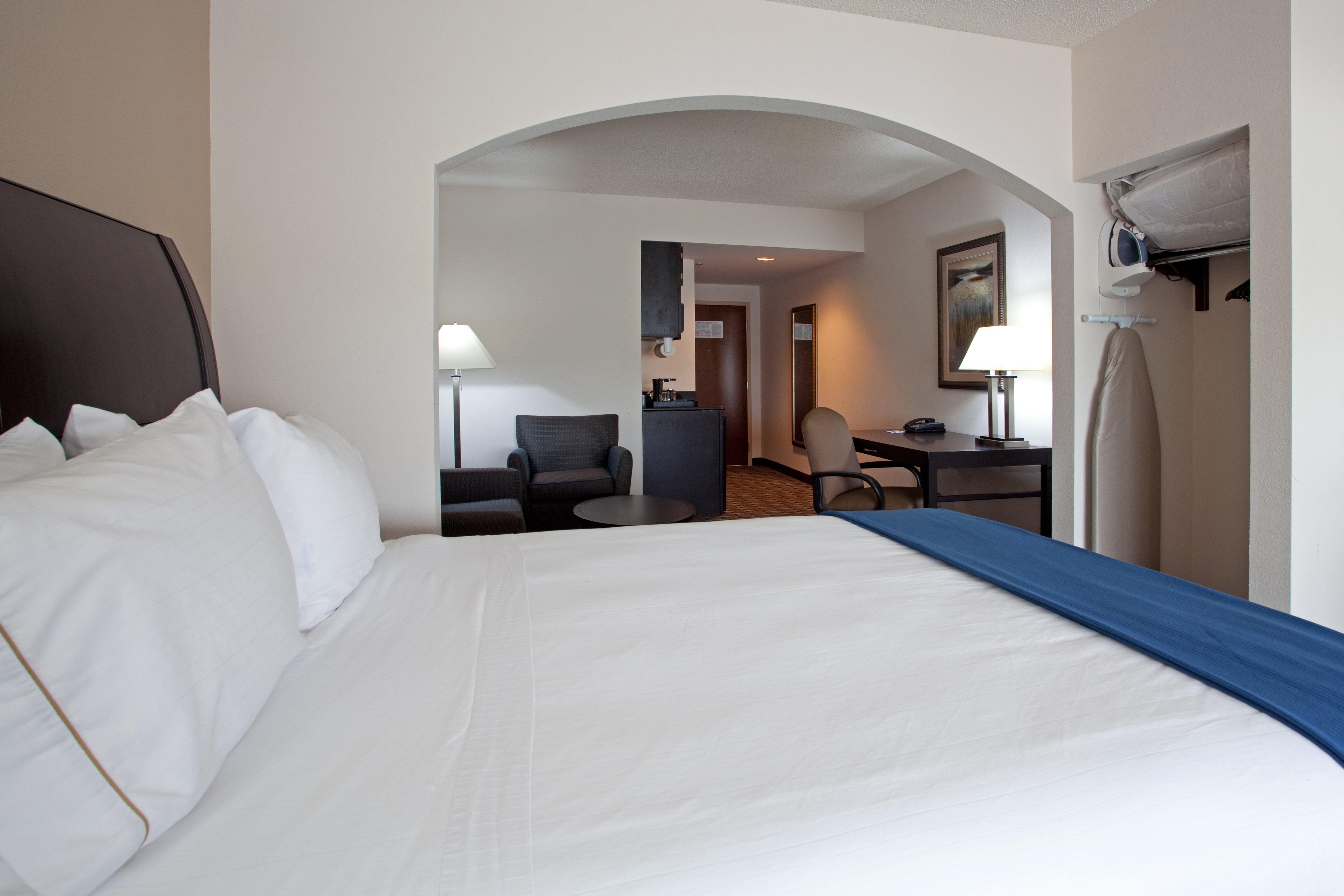 Holiday Inn Express Hotel & Suites Hope Mills-Fayetteville Airport By Ihg Extérieur photo