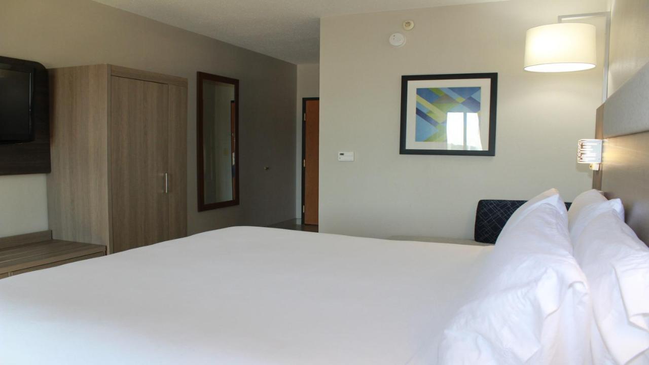 Holiday Inn Express Hotel & Suites Hope Mills-Fayetteville Airport By Ihg Extérieur photo
