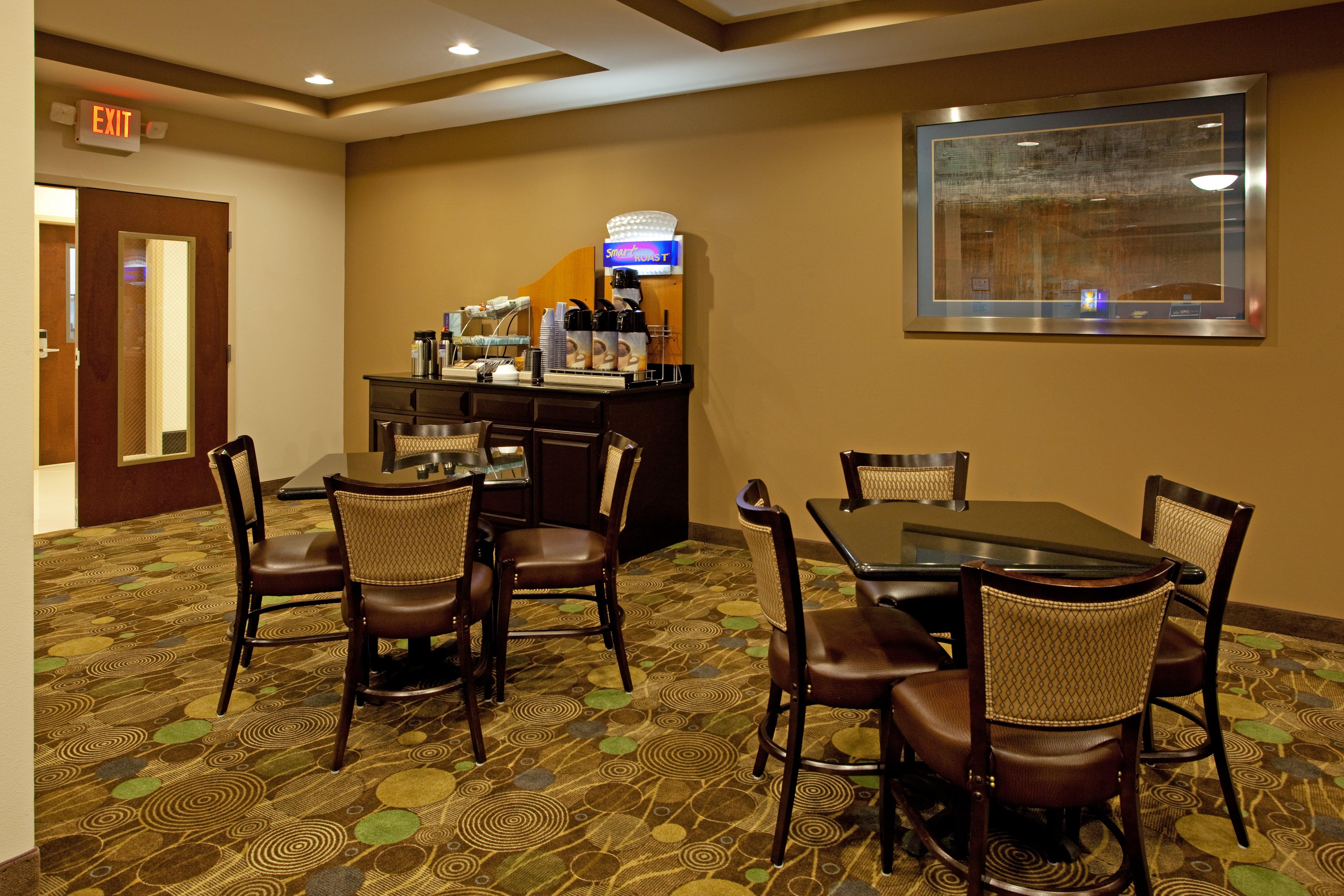 Holiday Inn Express Hotel & Suites Hope Mills-Fayetteville Airport By Ihg Extérieur photo